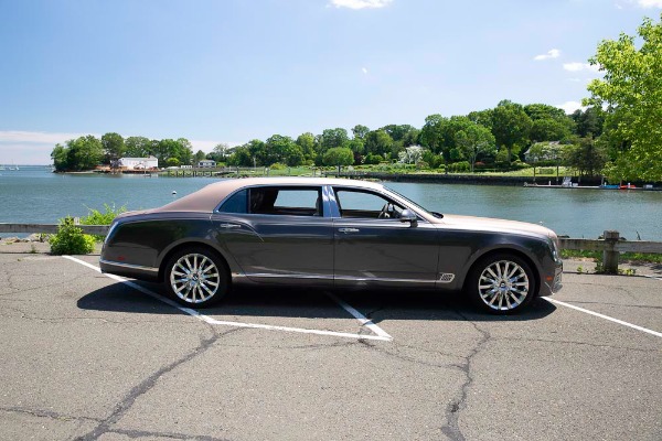 Used 2017 Bentley Mulsanne EWB for sale Sold at Rolls-Royce Motor Cars Greenwich in Greenwich CT 06830 9