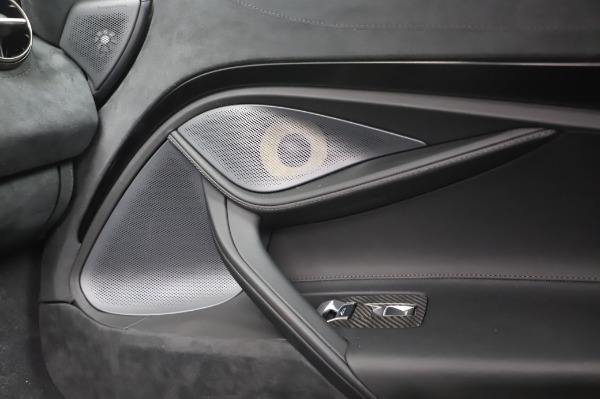 New 2020 McLaren 720S Coupe for sale $347,550 at Rolls-Royce Motor Cars Greenwich in Greenwich CT 06830 24