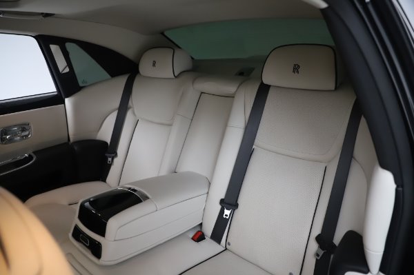 Used 2015 Rolls-Royce Ghost Base for sale Sold at Rolls-Royce Motor Cars Greenwich in Greenwich CT 06830 14