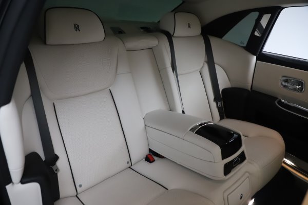 Used 2015 Rolls-Royce Ghost Base for sale Sold at Rolls-Royce Motor Cars Greenwich in Greenwich CT 06830 15