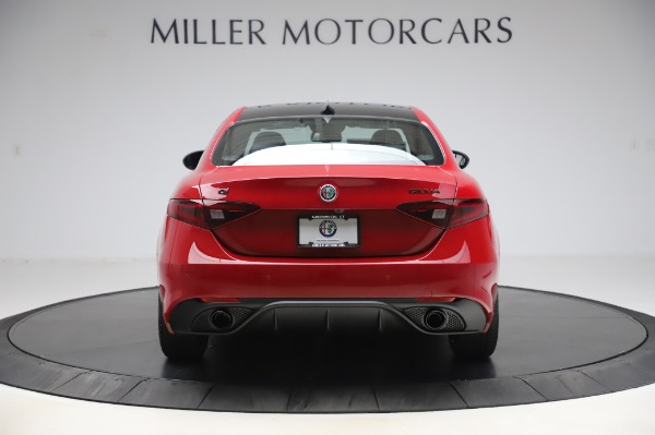 New 2020 Alfa Romeo Giulia Sport Q4 for sale Sold at Rolls-Royce Motor Cars Greenwich in Greenwich CT 06830 6