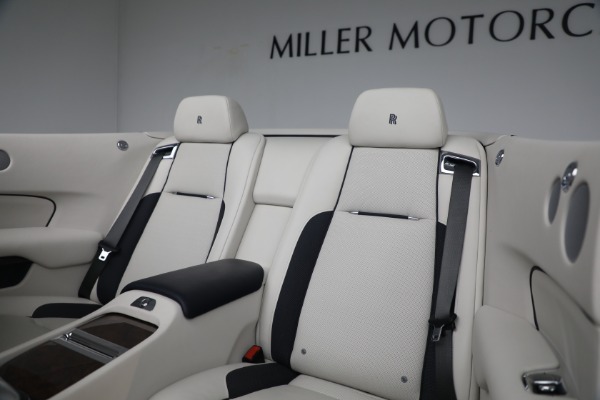 Used 2017 Rolls-Royce Dawn for sale $244,900 at Rolls-Royce Motor Cars Greenwich in Greenwich CT 06830 27