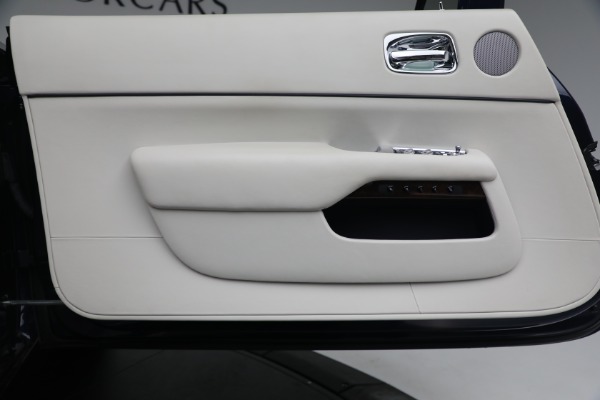 Used 2017 Rolls-Royce Dawn for sale $244,900 at Rolls-Royce Motor Cars Greenwich in Greenwich CT 06830 28