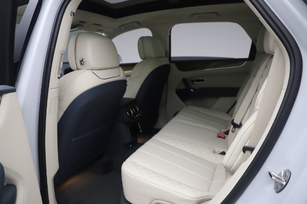 Used 2020 Bentley Bentayga Hybrid for sale $185,900 at Rolls-Royce Motor Cars Greenwich in Greenwich CT 06830 22
