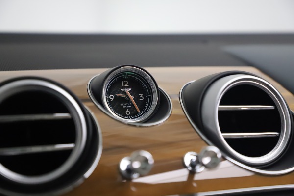 Used 2020 Bentley Bentayga Hybrid for sale $185,900 at Rolls-Royce Motor Cars Greenwich in Greenwich CT 06830 25