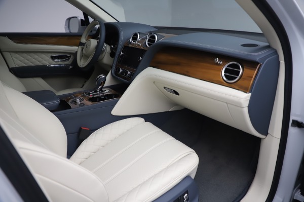Used 2020 Bentley Bentayga Hybrid for sale $185,900 at Rolls-Royce Motor Cars Greenwich in Greenwich CT 06830 26