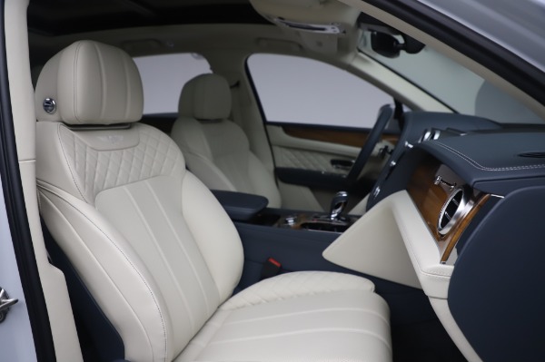 Used 2020 Bentley Bentayga Hybrid for sale $185,900 at Rolls-Royce Motor Cars Greenwich in Greenwich CT 06830 28
