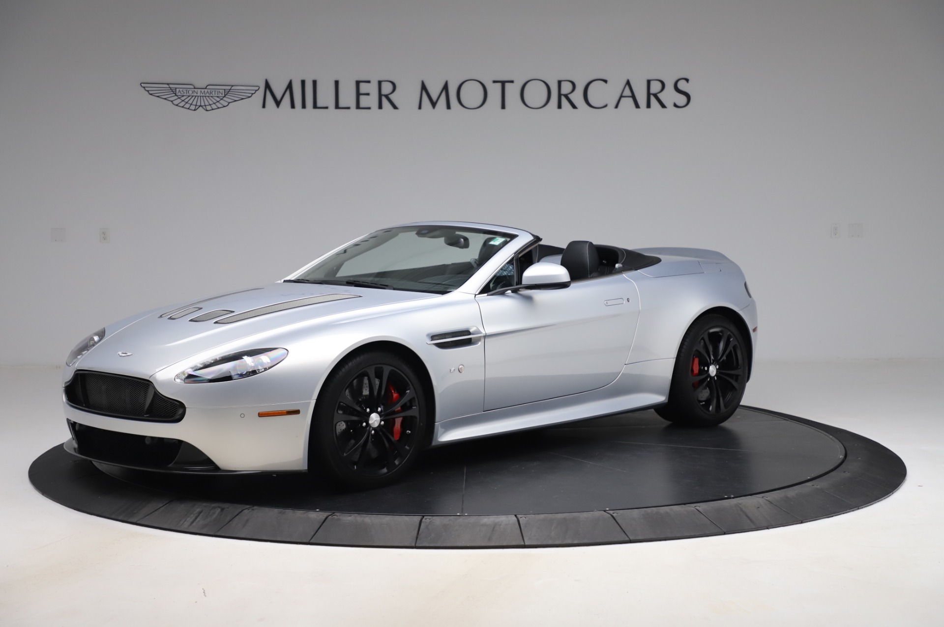 Used 2017 Aston Martin V12 Vantage S Roadster for sale Sold at Rolls-Royce Motor Cars Greenwich in Greenwich CT 06830 1