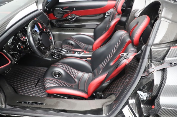 Used 2017 Pagani Huayra Roadster for sale Sold at Rolls-Royce Motor Cars Greenwich in Greenwich CT 06830 21