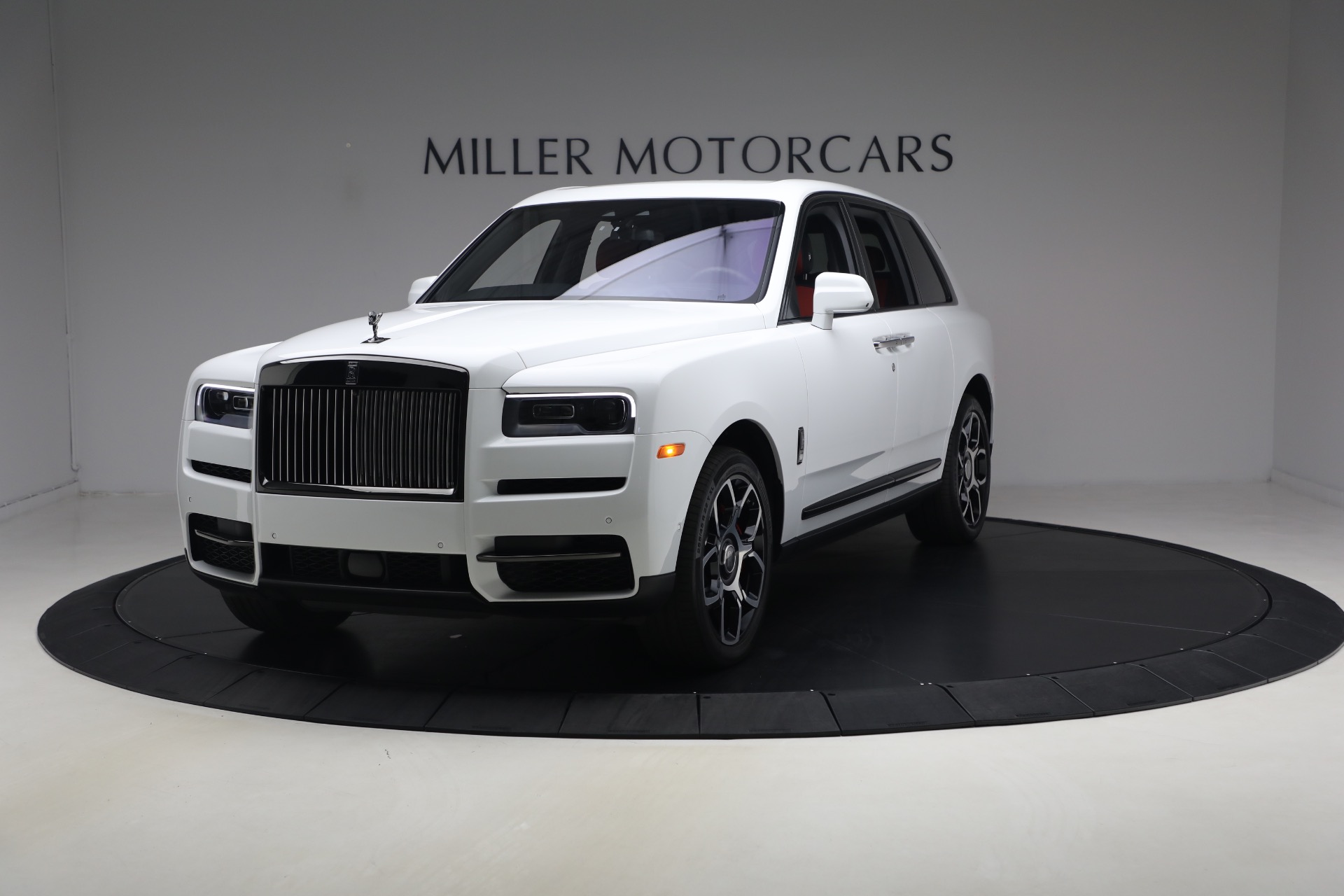 Used 2020 Rolls-Royce Cullinan Black Badge for sale $299,900 at Rolls-Royce Motor Cars Greenwich in Greenwich CT 06830 1