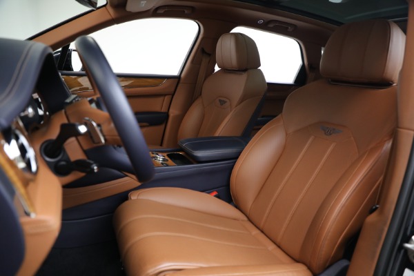 New 2021 Bentley Bentayga V8 for sale $203,205 at Rolls-Royce Motor Cars Greenwich in Greenwich CT 06830 20