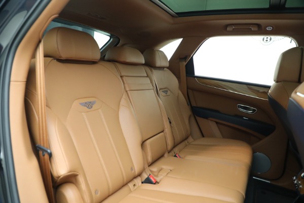 Used 2021 Bentley Bentayga V8 for sale $133,900 at Rolls-Royce Motor Cars Greenwich in Greenwich CT 06830 28