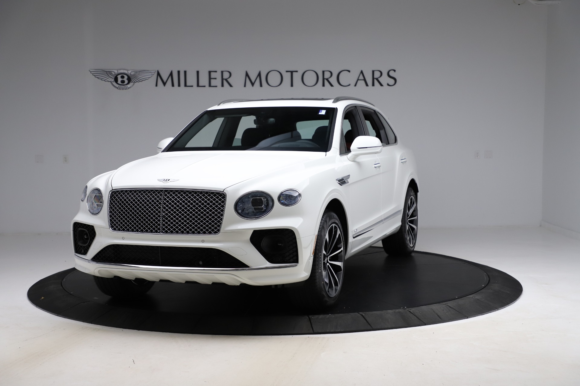 New 2021 Bentley Bentayga V8 for sale Sold at Rolls-Royce Motor Cars Greenwich in Greenwich CT 06830 1