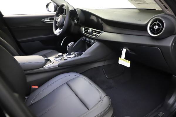 New 2020 Alfa Romeo Giulia Ti Q4 for sale $49,745 at Rolls-Royce Motor Cars Greenwich in Greenwich CT 06830 18