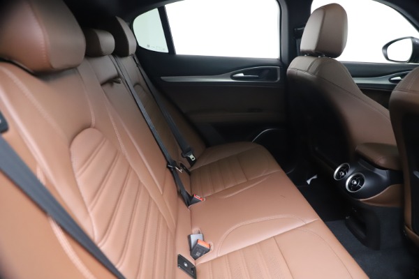 New 2020 Alfa Romeo Stelvio Ti Sport Q4 for sale Sold at Rolls-Royce Motor Cars Greenwich in Greenwich CT 06830 27