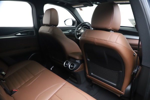 New 2020 Alfa Romeo Stelvio Ti Sport Q4 for sale Sold at Rolls-Royce Motor Cars Greenwich in Greenwich CT 06830 28