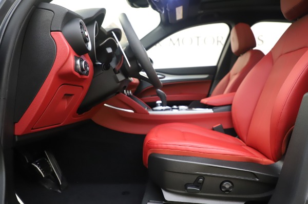 New 2020 Alfa Romeo Stelvio Sport Q4 for sale $50,945 at Rolls-Royce Motor Cars Greenwich in Greenwich CT 06830 14