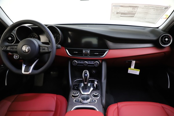 New 2020 Alfa Romeo Giulia Ti Q4 for sale Sold at Rolls-Royce Motor Cars Greenwich in Greenwich CT 06830 17