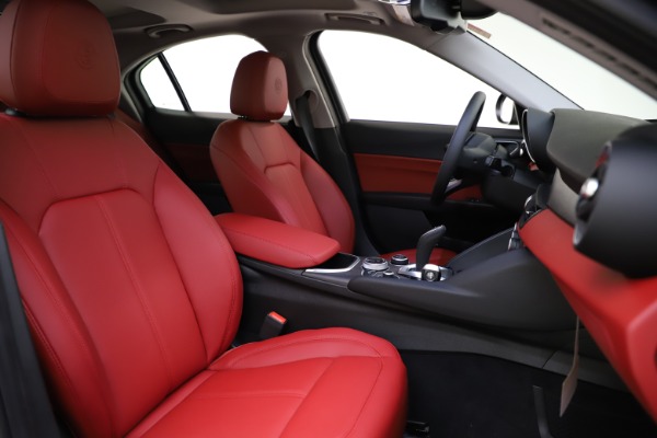 New 2020 Alfa Romeo Giulia Ti Q4 for sale Sold at Rolls-Royce Motor Cars Greenwich in Greenwich CT 06830 23