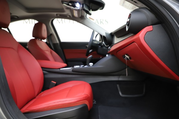 New 2020 Alfa Romeo Giulia Ti Q4 for sale Sold at Rolls-Royce Motor Cars Greenwich in Greenwich CT 06830 24
