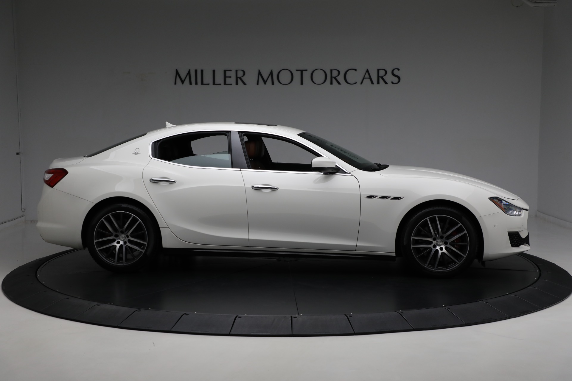 Used 2020 Maserati Ghibli S Q4 for sale Sold at Rolls-Royce Motor Cars Greenwich in Greenwich CT 06830 14