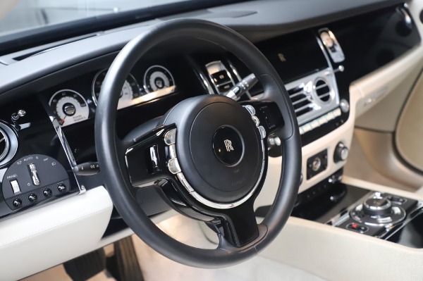 Used 2014 Rolls-Royce Wraith Base for sale $168,900 at Rolls-Royce Motor Cars Greenwich in Greenwich CT 06830 16