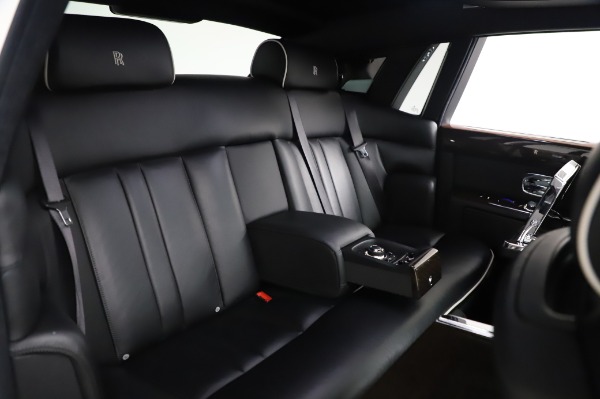 Used 2014 Rolls-Royce Phantom for sale Sold at Rolls-Royce Motor Cars Greenwich in Greenwich CT 06830 16