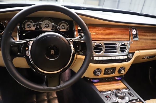 Used 2015 Rolls-Royce Wraith for sale $179,900 at Rolls-Royce Motor Cars Greenwich in Greenwich CT 06830 17