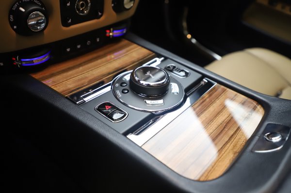 Used 2015 Rolls-Royce Wraith for sale $179,900 at Rolls-Royce Motor Cars Greenwich in Greenwich CT 06830 18