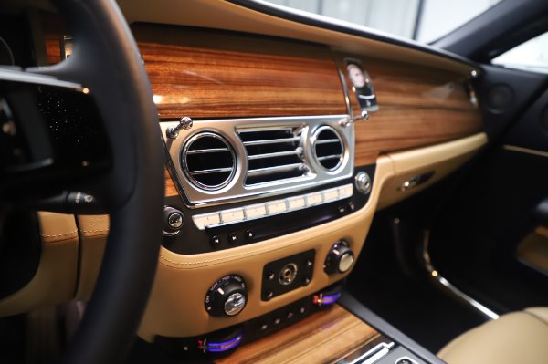 Used 2015 Rolls-Royce Wraith for sale $179,900 at Rolls-Royce Motor Cars Greenwich in Greenwich CT 06830 20