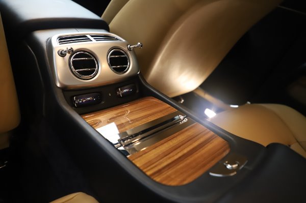 Used 2015 Rolls-Royce Wraith for sale $179,900 at Rolls-Royce Motor Cars Greenwich in Greenwich CT 06830 23