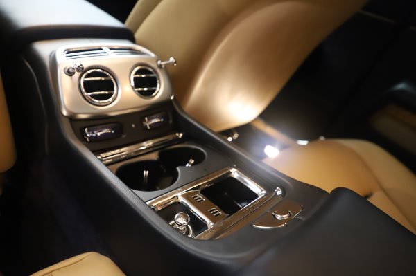 Used 2015 Rolls-Royce Wraith for sale $179,900 at Rolls-Royce Motor Cars Greenwich in Greenwich CT 06830 24