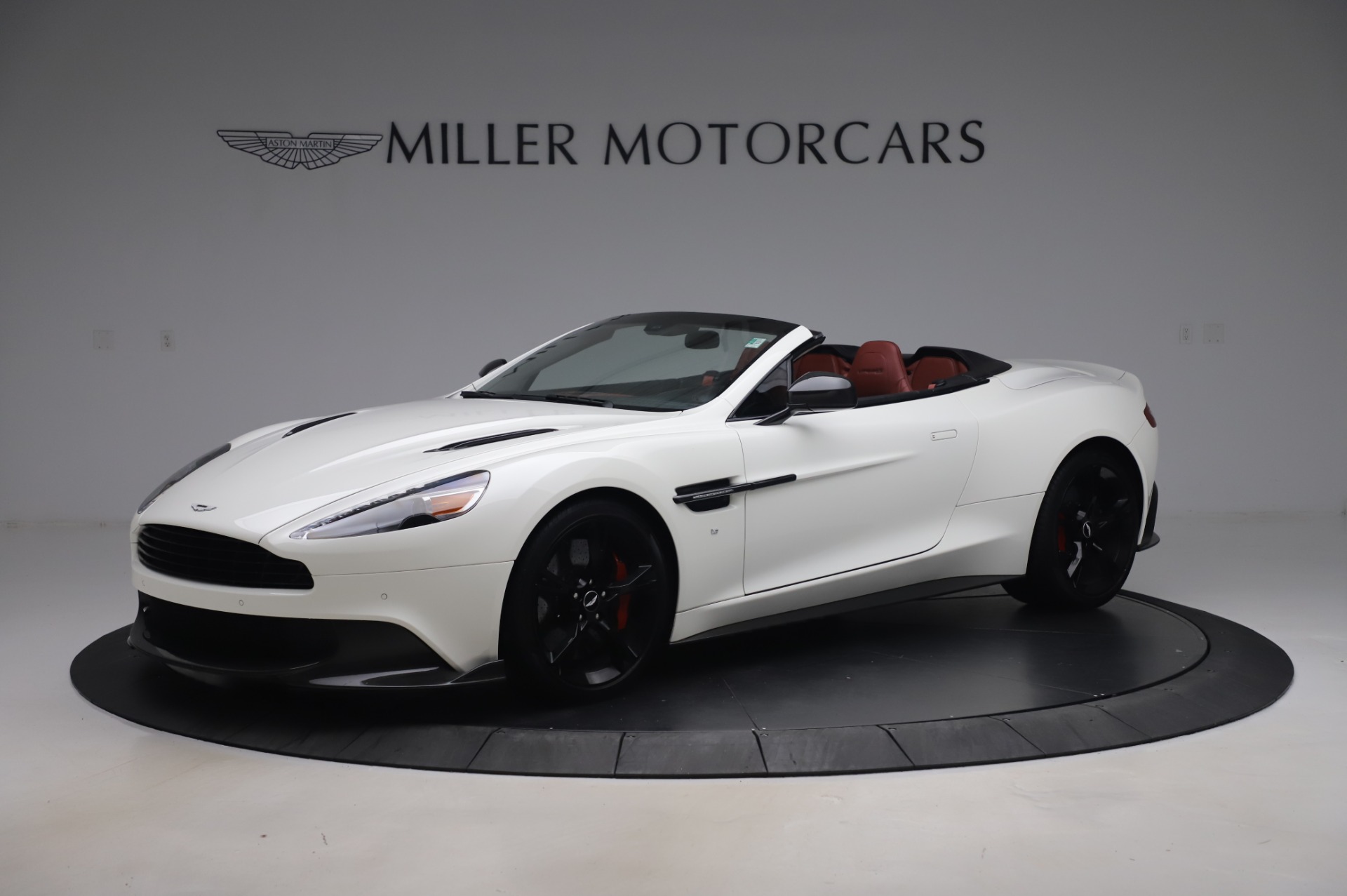Used 2018 Aston Martin Vanquish Volante for sale Sold at Rolls-Royce Motor Cars Greenwich in Greenwich CT 06830 1
