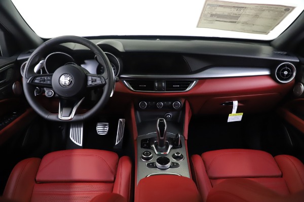 New 2020 Alfa Romeo Stelvio Ti Sport Q4 for sale $53,545 at Rolls-Royce Motor Cars Greenwich in Greenwich CT 06830 16