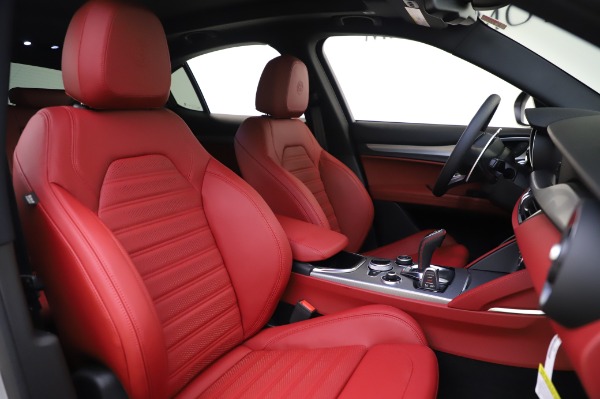 New 2020 Alfa Romeo Stelvio Ti Sport Q4 for sale $53,545 at Rolls-Royce Motor Cars Greenwich in Greenwich CT 06830 21