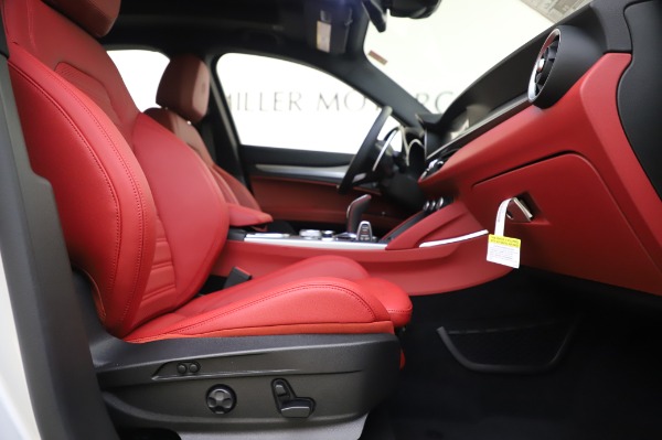 New 2020 Alfa Romeo Stelvio Ti Sport Q4 for sale $53,545 at Rolls-Royce Motor Cars Greenwich in Greenwich CT 06830 22