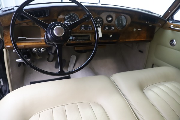 Used 1965 Rolls-Royce Silver Cloud III for sale Sold at Rolls-Royce Motor Cars Greenwich in Greenwich CT 06830 21