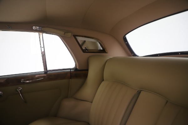 Used 1965 Rolls-Royce Silver Cloud III for sale Sold at Rolls-Royce Motor Cars Greenwich in Greenwich CT 06830 22