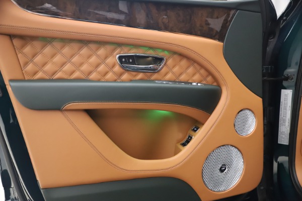 New 2021 Bentley Bentayga V8 First Edition for sale Sold at Rolls-Royce Motor Cars Greenwich in Greenwich CT 06830 17