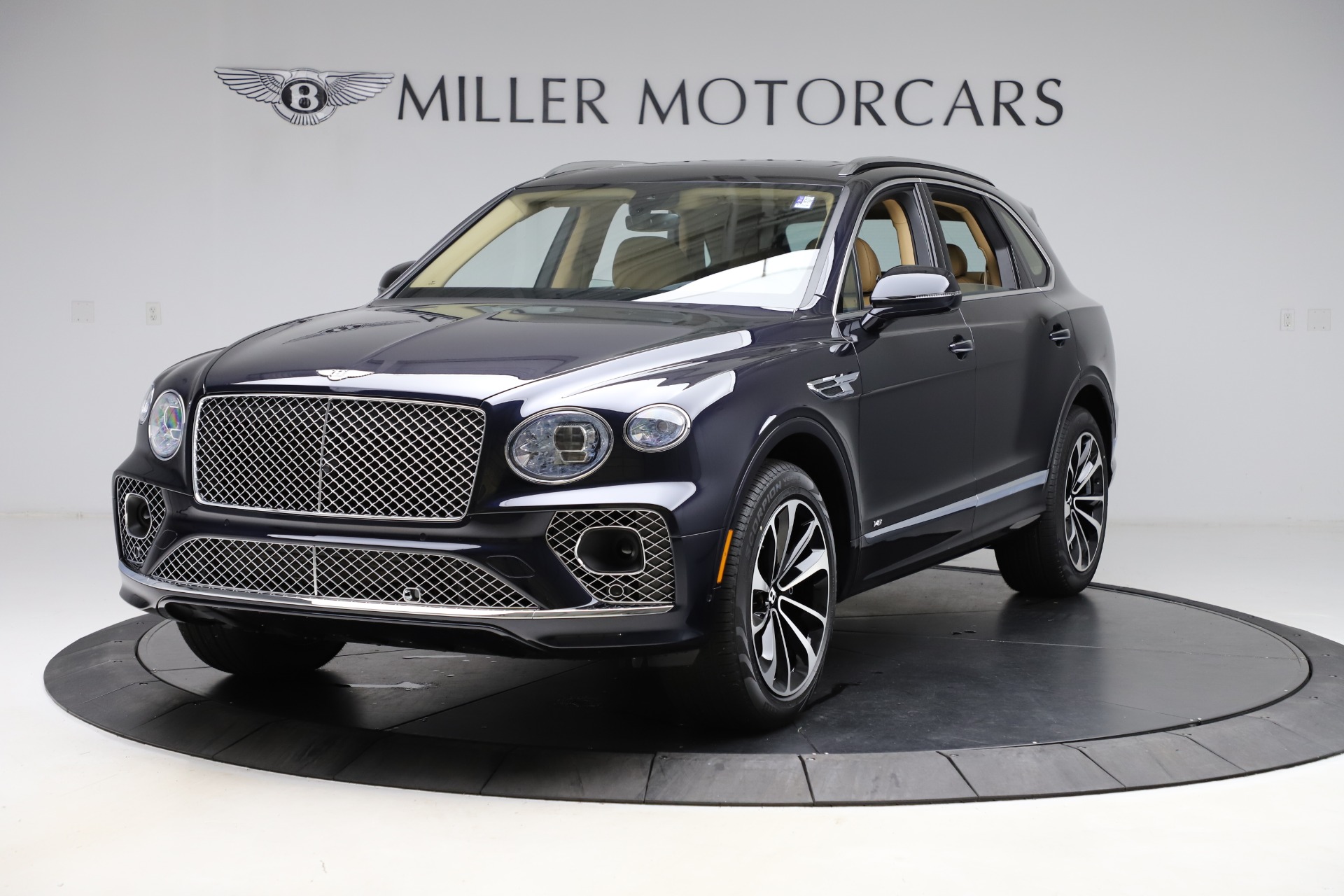 New 2021 Bentley Bentayga V8 for sale Sold at Rolls-Royce Motor Cars Greenwich in Greenwich CT 06830 1