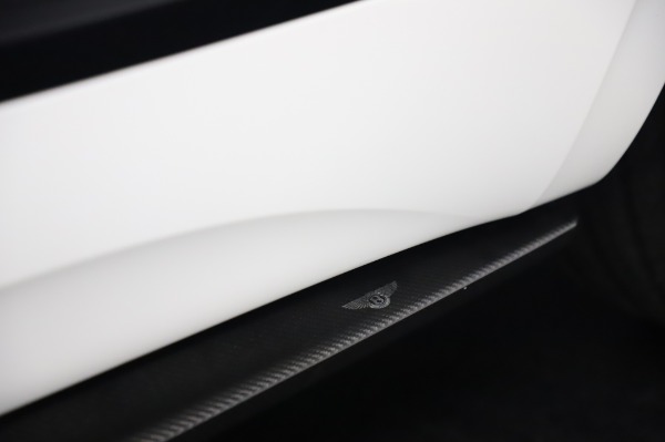 Used 2018 Bentley Bentayga Black Edition for sale $149,900 at Rolls-Royce Motor Cars Greenwich in Greenwich CT 06830 16