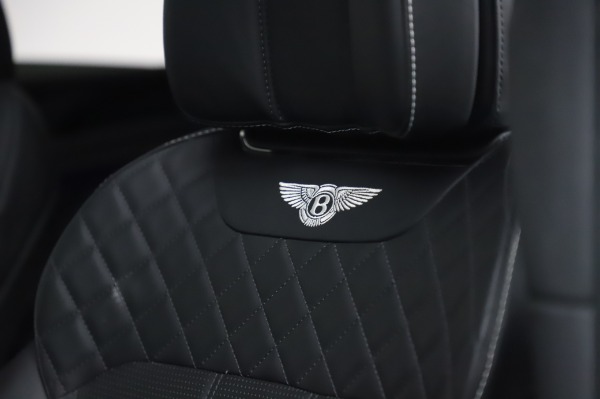 Used 2018 Bentley Bentayga Black Edition for sale $149,900 at Rolls-Royce Motor Cars Greenwich in Greenwich CT 06830 22