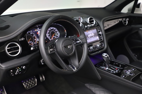 Used 2018 Bentley Bentayga Black Edition for sale $149,900 at Rolls-Royce Motor Cars Greenwich in Greenwich CT 06830 23