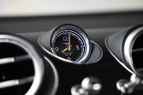 Used 2018 Bentley Bentayga Black Edition for sale $149,900 at Rolls-Royce Motor Cars Greenwich in Greenwich CT 06830 26
