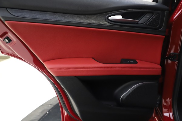 New 2020 Alfa Romeo Stelvio Sport Q4 for sale $50,195 at Rolls-Royce Motor Cars Greenwich in Greenwich CT 06830 21