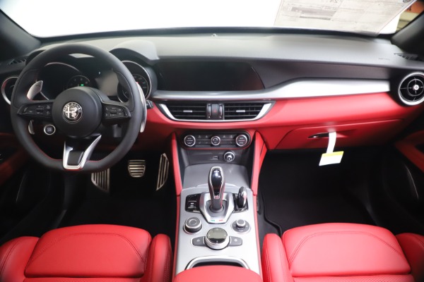 New 2020 Alfa Romeo Stelvio Ti Sport Q4 for sale Sold at Rolls-Royce Motor Cars Greenwich in Greenwich CT 06830 16