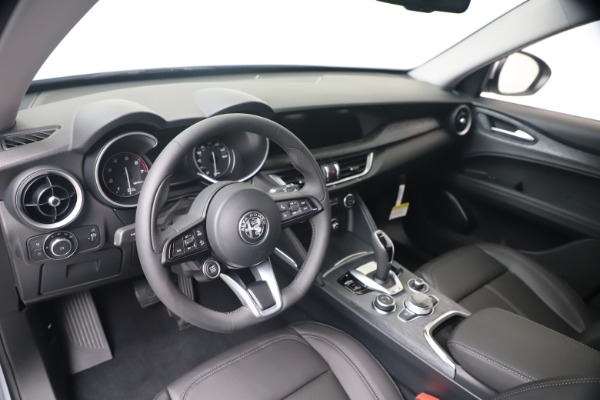 New 2020 Alfa Romeo Stelvio Q4 for sale $49,795 at Rolls-Royce Motor Cars Greenwich in Greenwich CT 06830 17