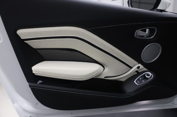 New 2020 Aston Martin Vantage for sale $181,781 at Rolls-Royce Motor Cars Greenwich in Greenwich CT 06830 16