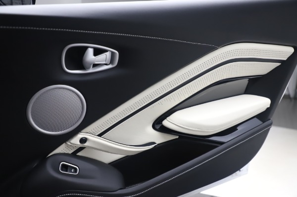 New 2020 Aston Martin Vantage for sale $181,781 at Rolls-Royce Motor Cars Greenwich in Greenwich CT 06830 18
