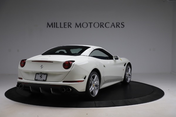 Used 2016 Ferrari California T for sale Sold at Rolls-Royce Motor Cars Greenwich in Greenwich CT 06830 17